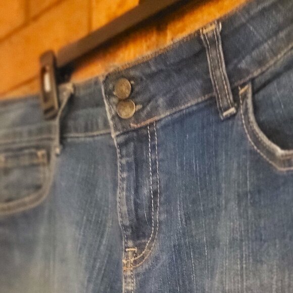 Old Navy Denin Skirt - Size 10 - Picture 3 of 5